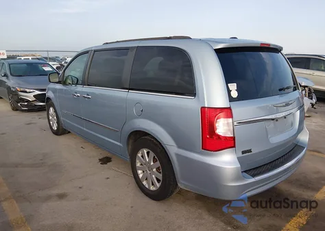 2016 Chrysler Town & Country Touring z USA, uszkodzony, nr VIN 2C4RC1BG5GR260800